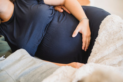 Comment dormir pendant la grossesse : Conseils et positions de sommeil